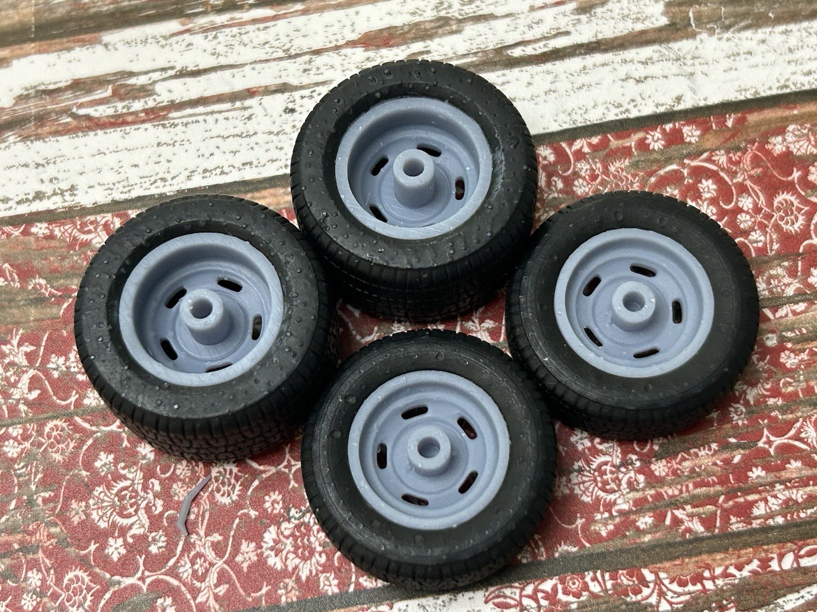 1/24 Scale: 15-inch “Chevy Rally” Resin Wheels W/ Wide Rear Tires