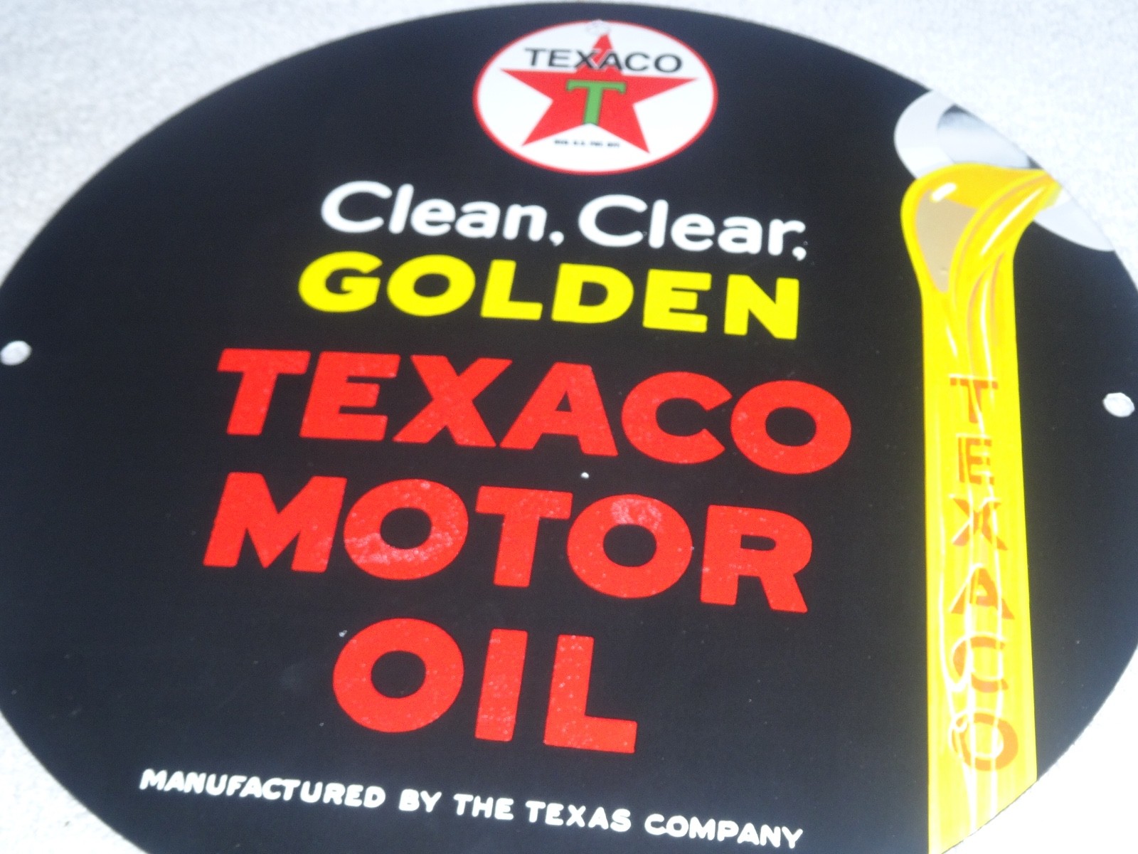 VINTAGE 1948 CLEAN, CLEAR TEXACO MOTOR OIL 11 3/4" PORCELAIN METAL GASOLINE SIGN
