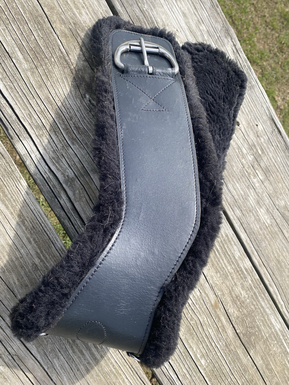 Used 36" black Total Saddle Fit shoulder relief Western cinch w/fleece