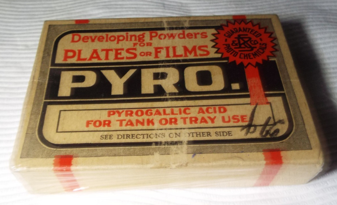 VERY RARE ANTIQUE 1920'S-30'S PYRO. DEVELOPING POWDERS FOR PLATES OR FILM READ!!