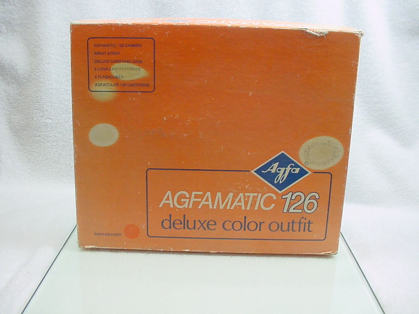 AGFAMATIC 126 deluxe color outfit In original box set | New | $23 |
