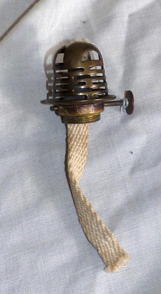 Antique Holmes Booth & Haydens Burner, for 7/8 Inch Collar Opening, #0 or #1