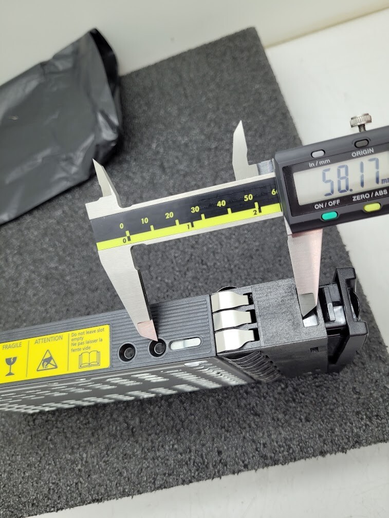 HDD LFF 3.5" Hard Drive Tray Array Caddy JBOD 0993690-03