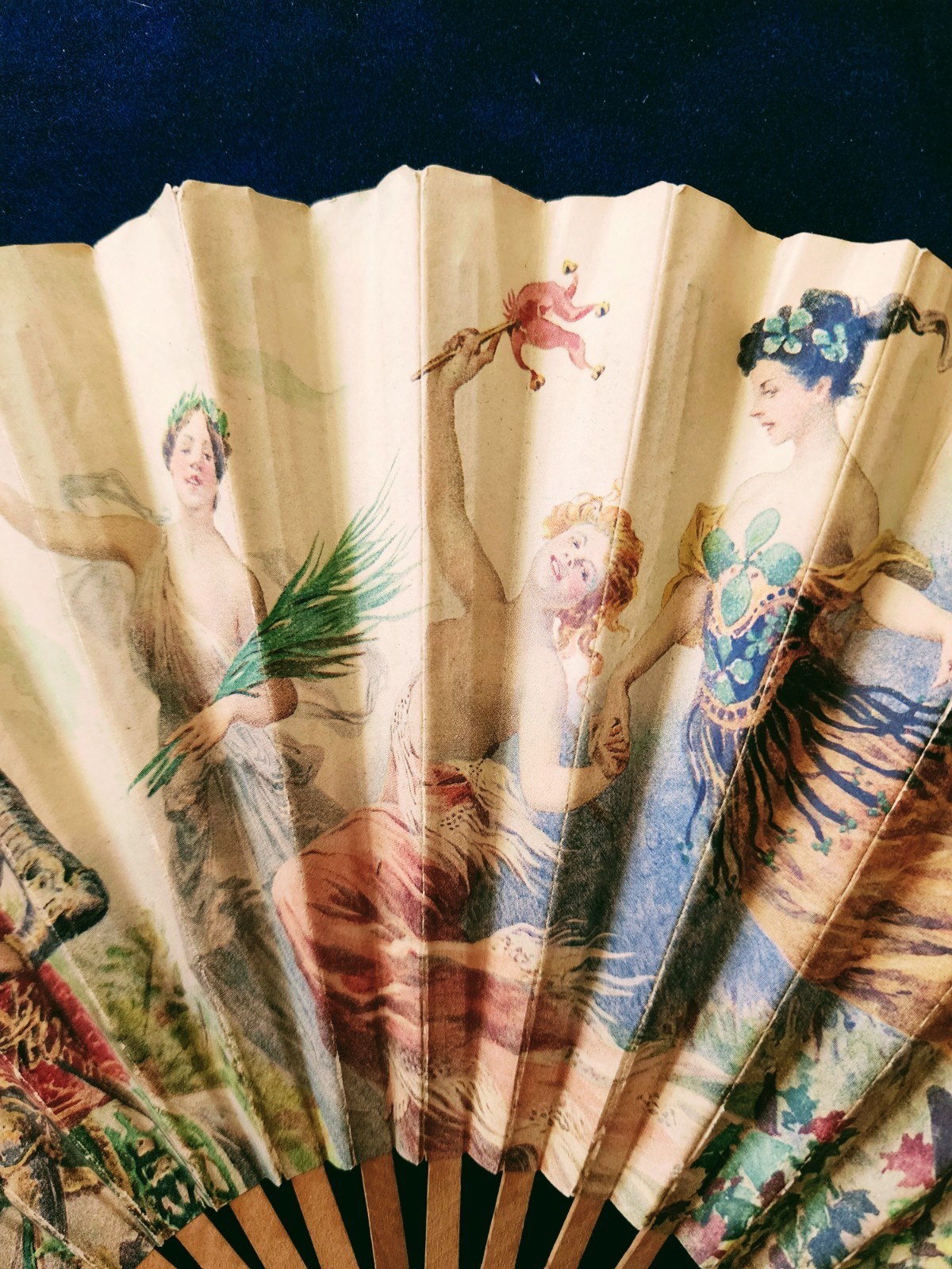 Antique The Happy Chevalier Maurice Leloir advertising hand fan