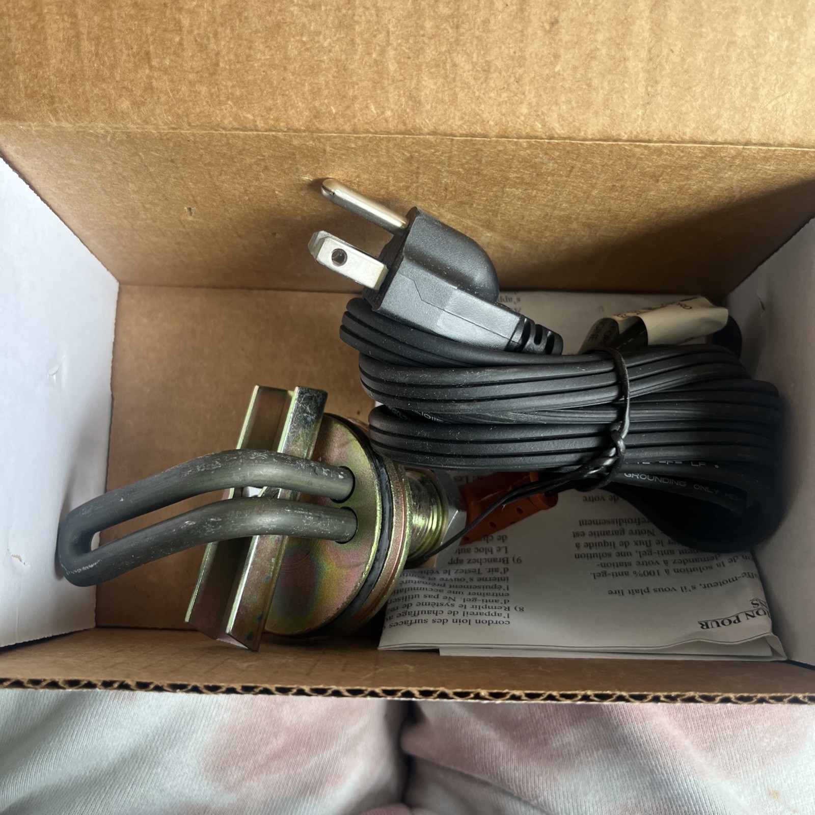 FLEETGUARD 3313272 ENGINE HEATER C3