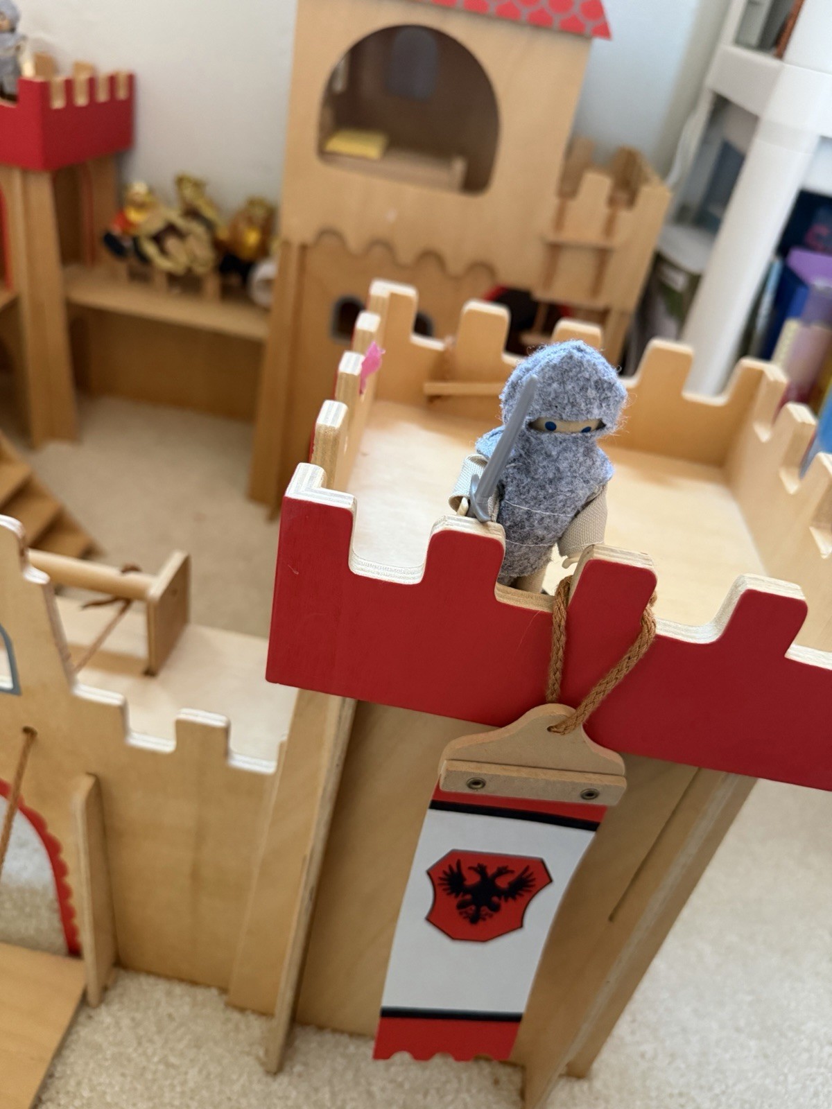 Classic Wooden Castle Set With Horses, Knights, Royalty. Easy Assembly