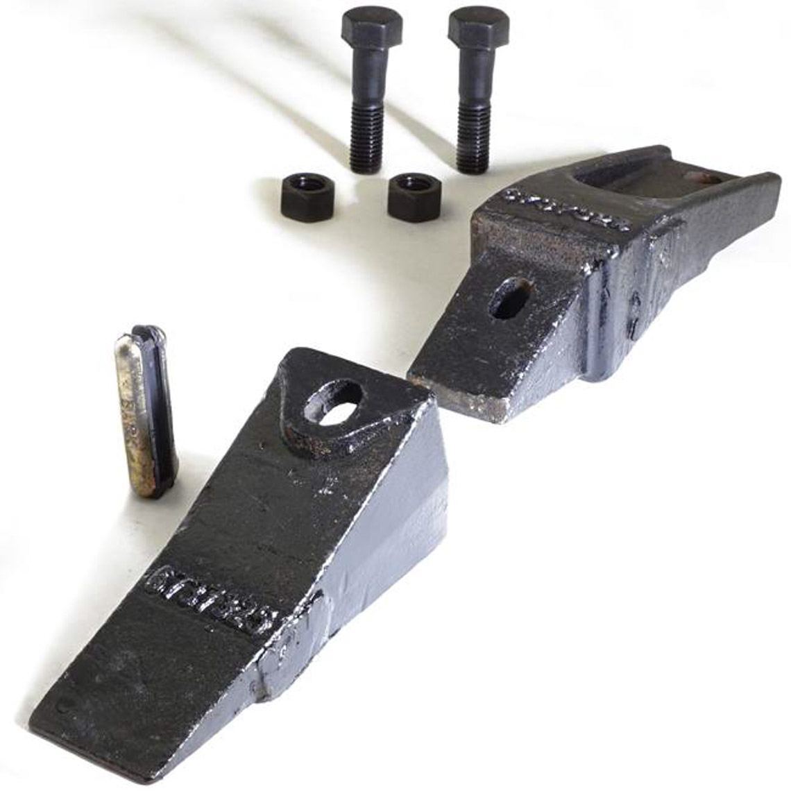 7 Bucket Teeth Assembly 6737322Y Bobcat Style Bolt on Flush Mount Pin Skid Steer