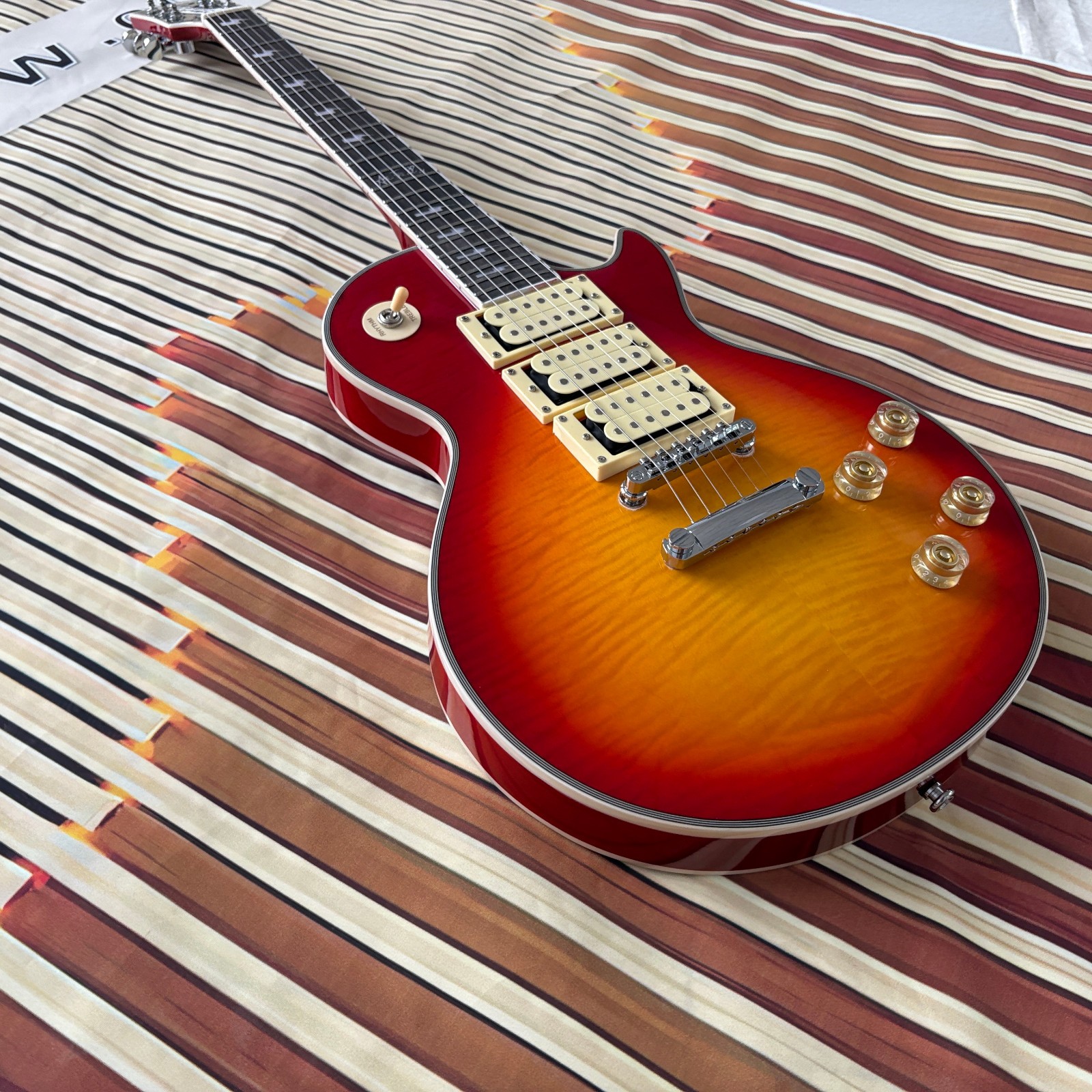 1997 Ace Frehley Signature Les Paul Custom! Cherry Sunburst solid Mahogany Body