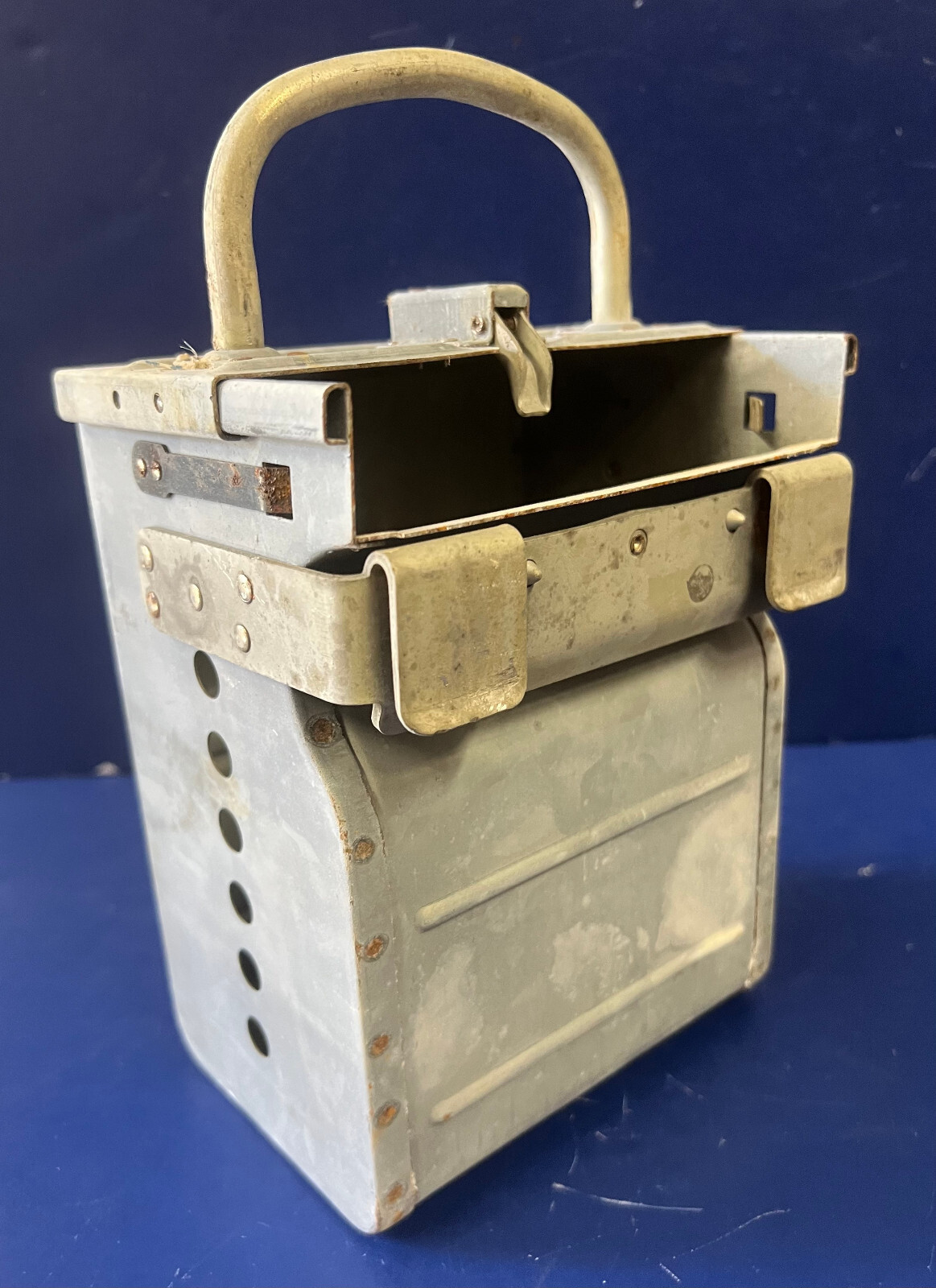 B-17 FLYING FORTRESS AMMO CAN