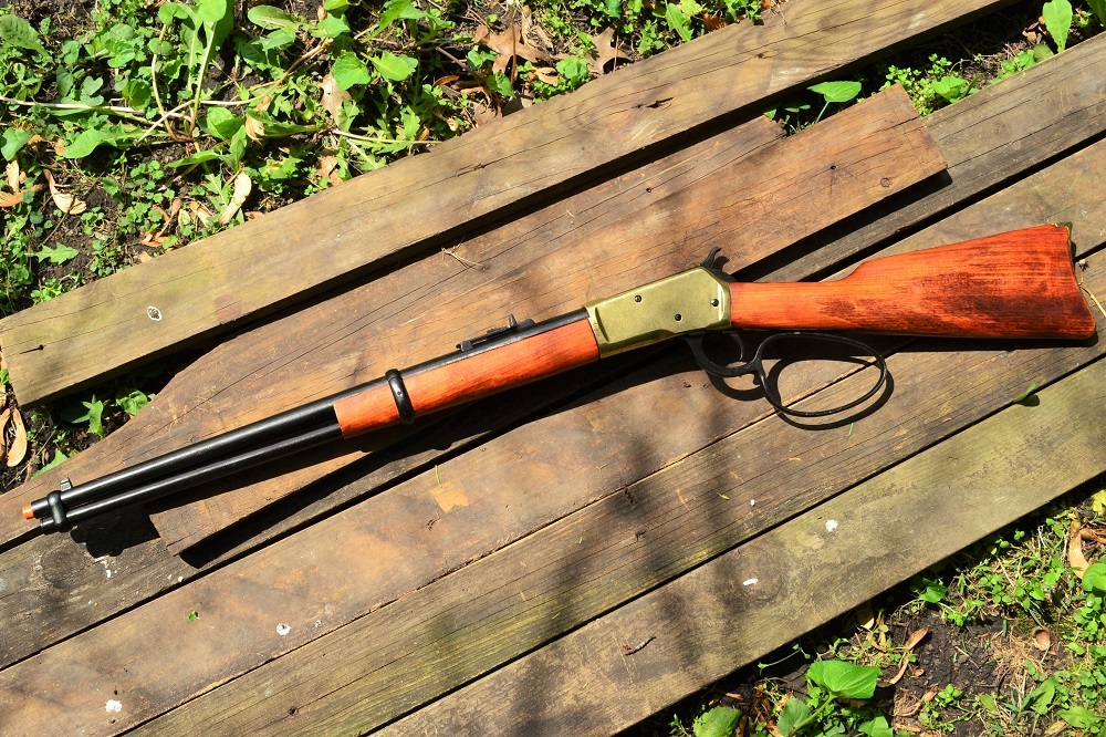 Winchester M1892 Looped Lever Rifle - The Rifleman - John Wayne - Denix Replica