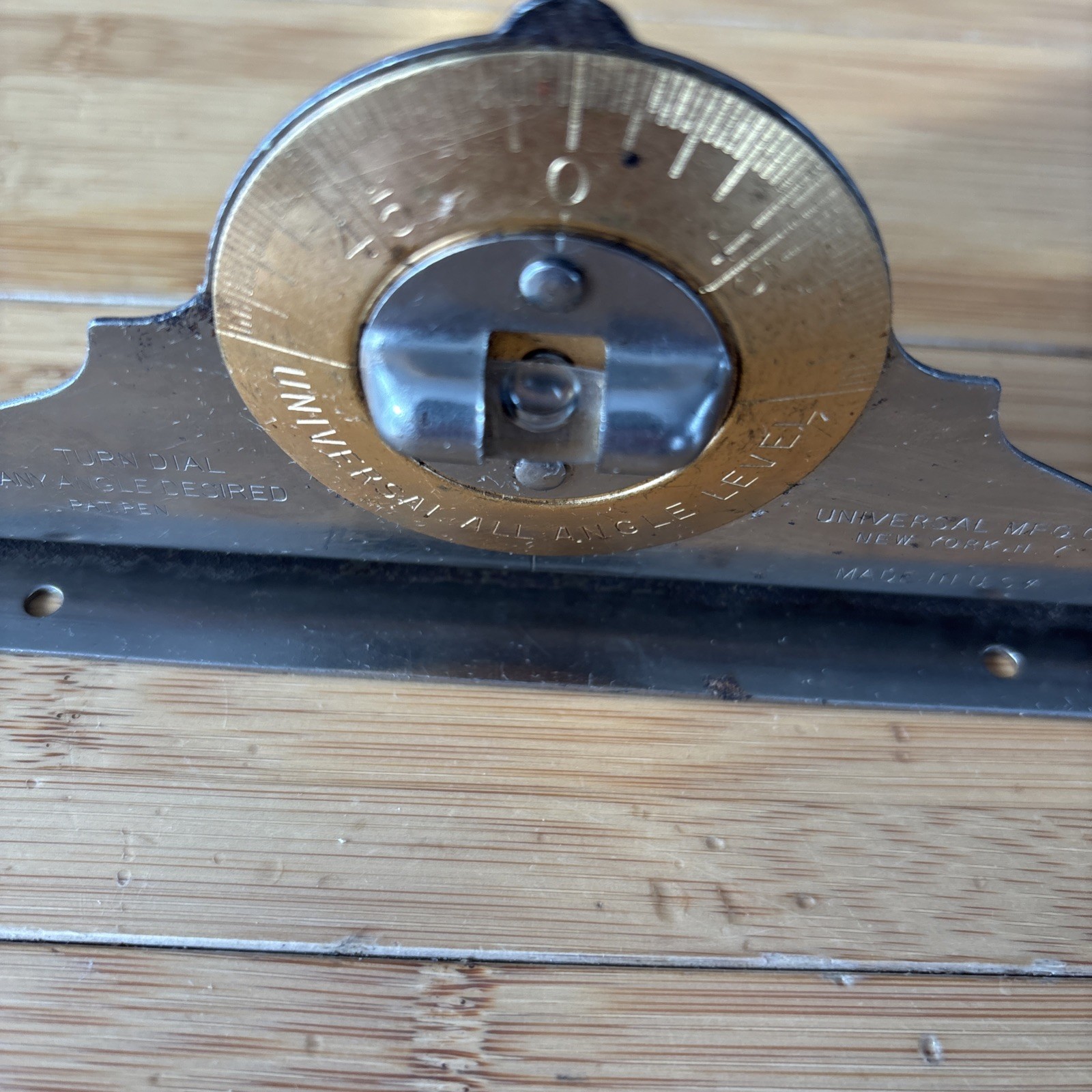 Vintage Level Protractor "UNIVERSAL MFG. CO." ALL ANGLE Brass & Steel LEVEL ☆US