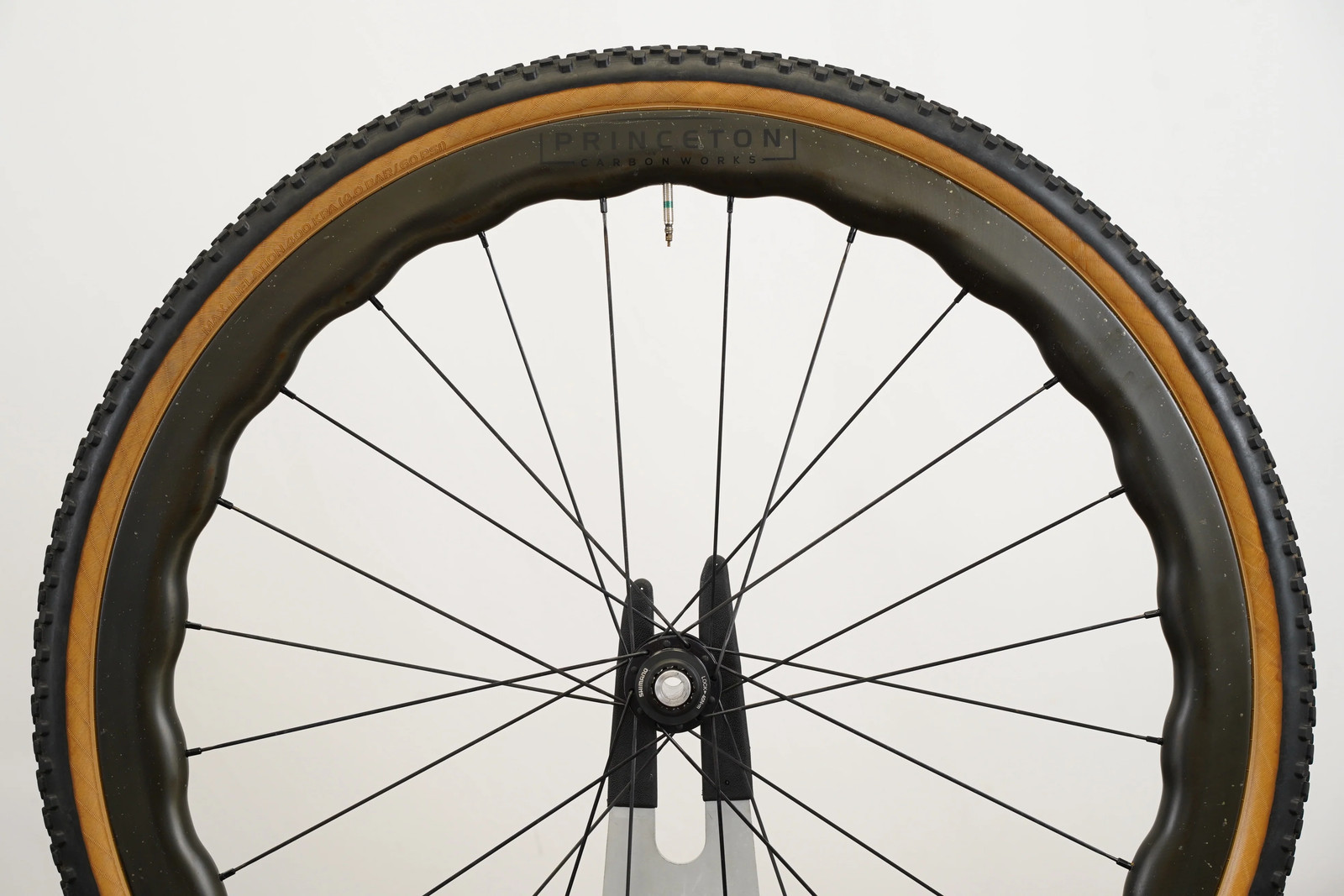 Princeton CarbonWorks Grit 4540 White Industries CLD Tubeless Carbon Disc