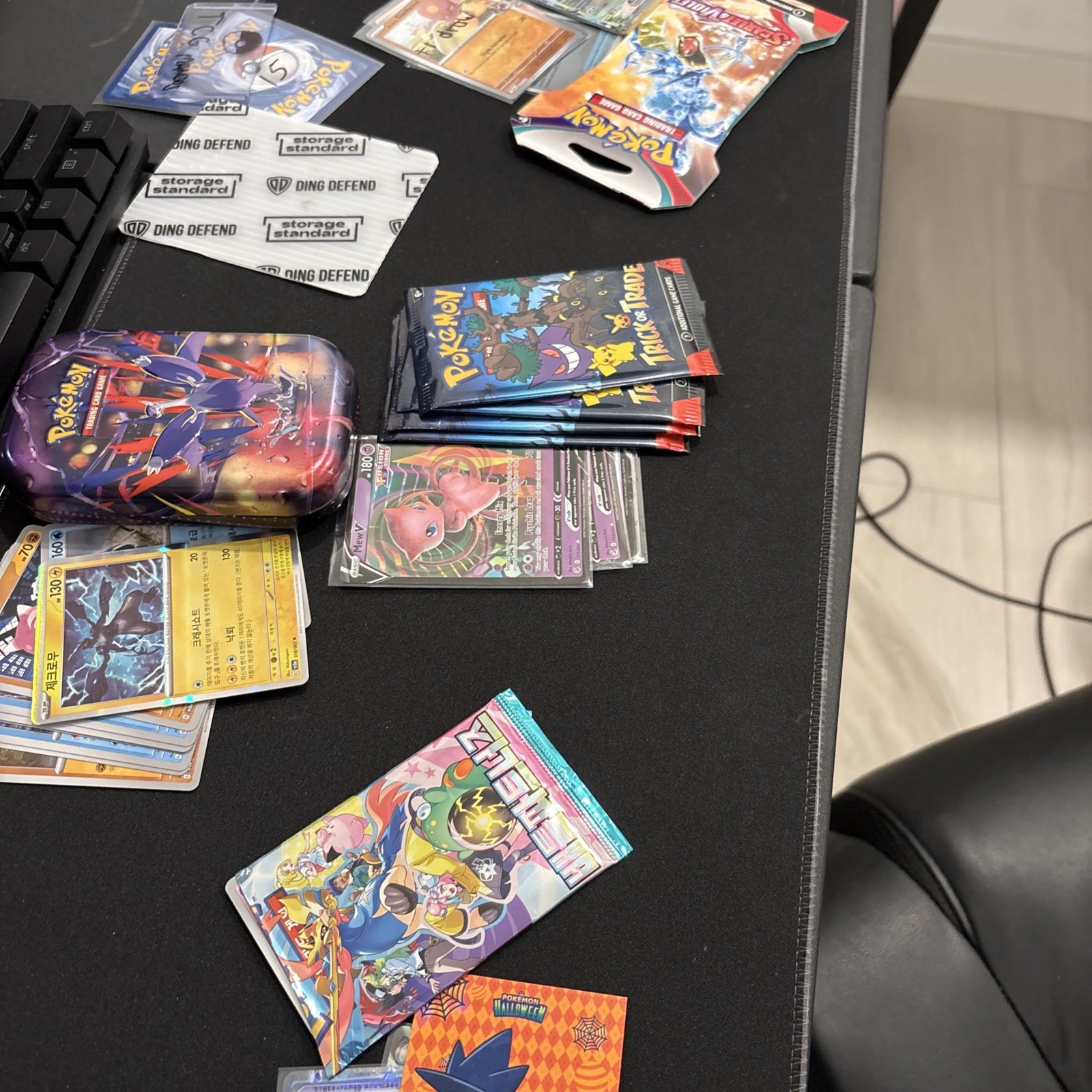 POKÉMON LOVER TIER MYSTERY BOX 📦 MULTIPLE ITEMS/GREAT GIFT FOR THE HOLIDAYS🎁!