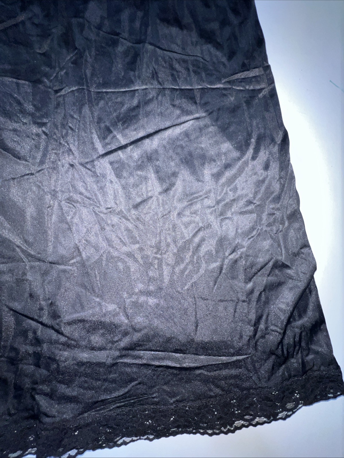 VTG 90s Vanity Fair Lace Trim Full Slip Dress 40 L Nylon Knee Length Black