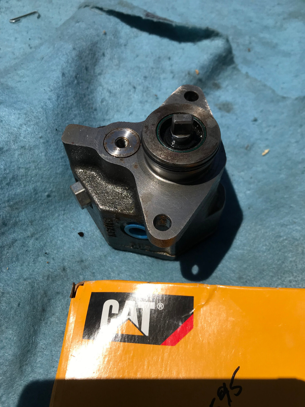 CAT FUEL Transfer Pump Pt# 4W-5481 Caterpillar 3406, 621B, 623B, 627B -----  NOS