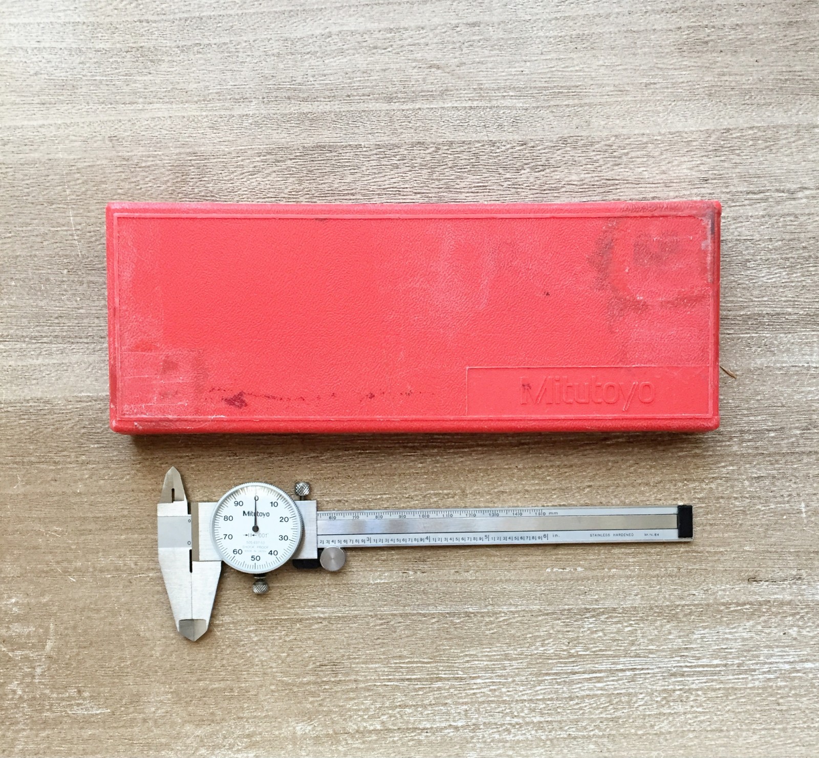 Mitutoyo Dial Caliper 6" Calibrated 505-637-50 .001" 6” With Case Made In JAPAN