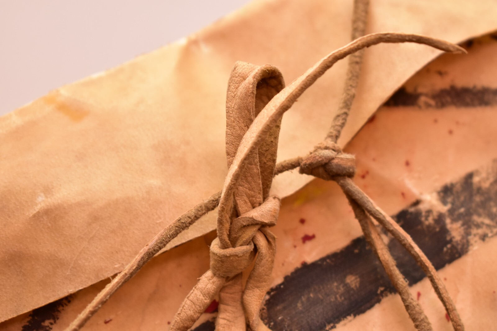 Native American Lakota Sioux Indian Painted Rawhide Parfleche Bag pouch VTG 14"=