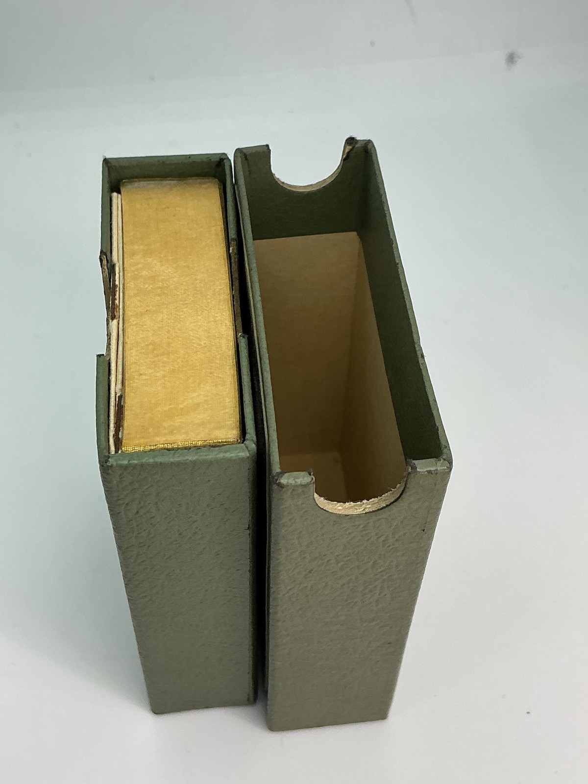 Vintage Kam-Ra Card Company Hollywood Producer Playing Cards Deck Green Box