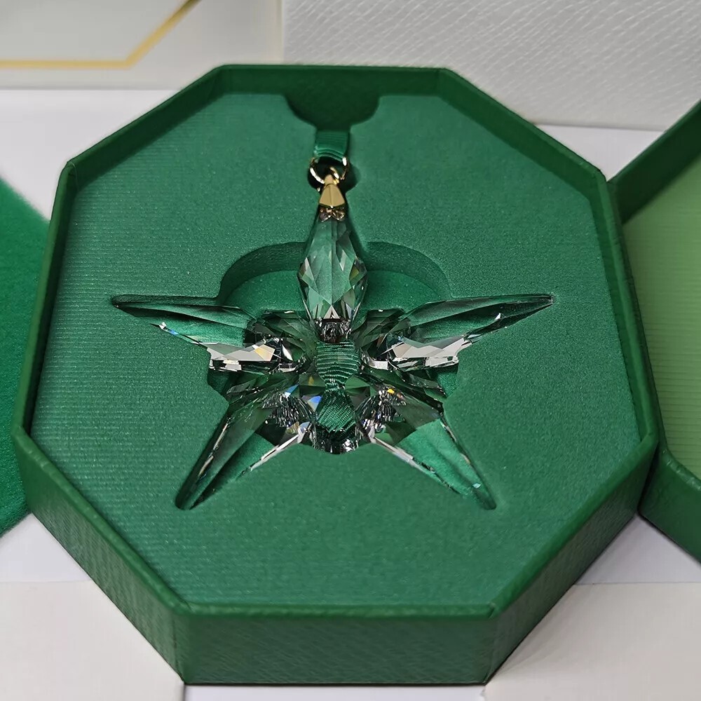 2025 AUTHENTIC Swarovski Crystal ANNUAL EDITION LARGE CHRISTMAS ORNAMENT 5691172