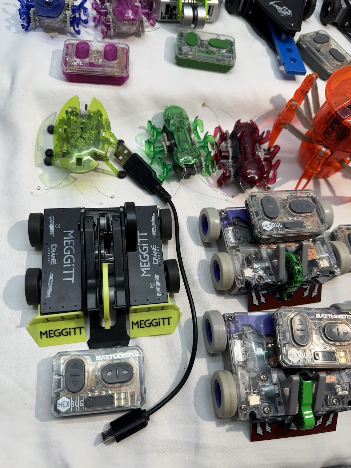 Big Lot - HEXBUG And Battle Bots - Parts Controllers Tested Working Remote RC
