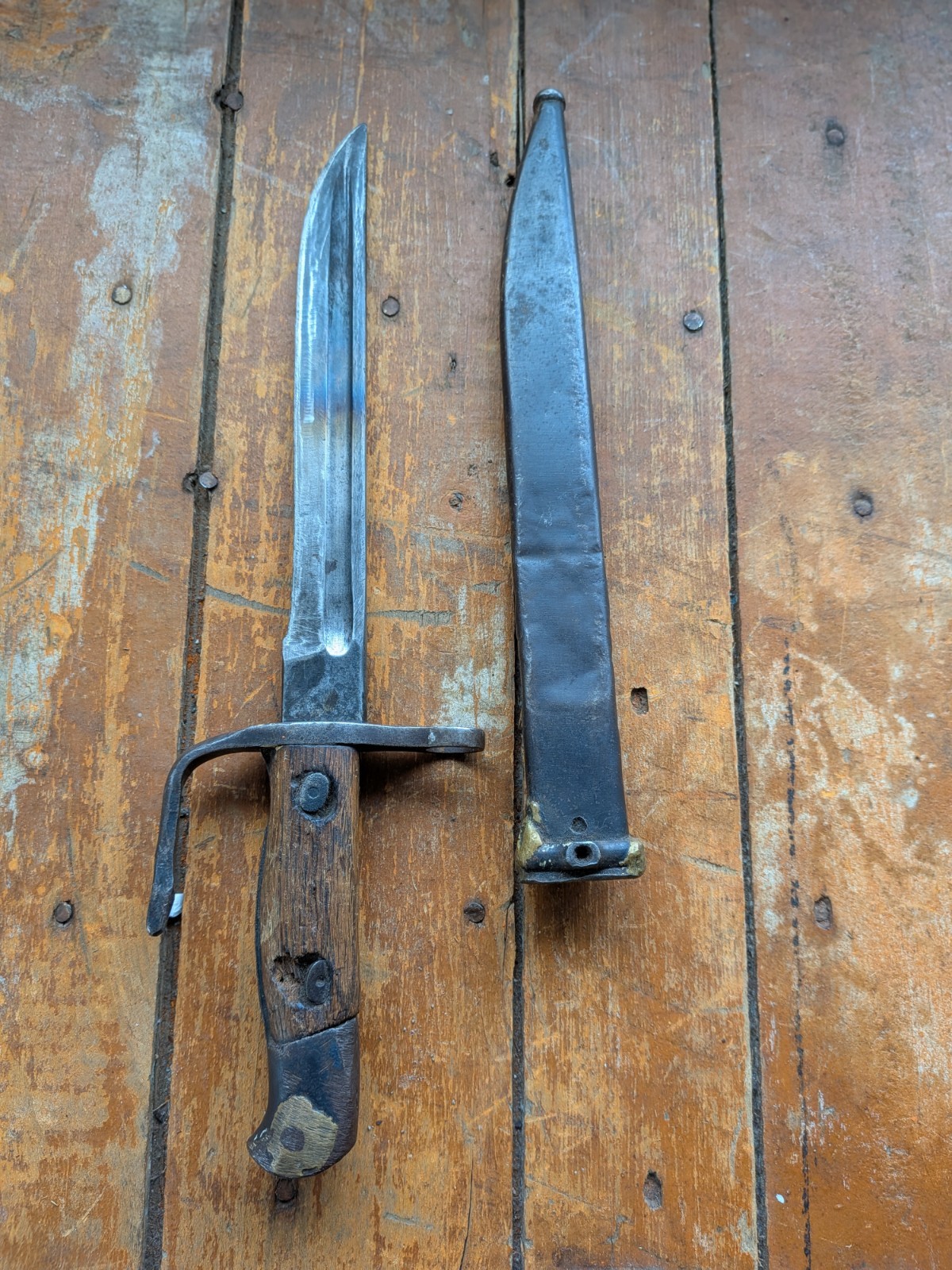 Shortened WW2 Japanese Arisaka Type 30 Bayonet w/Scabbard