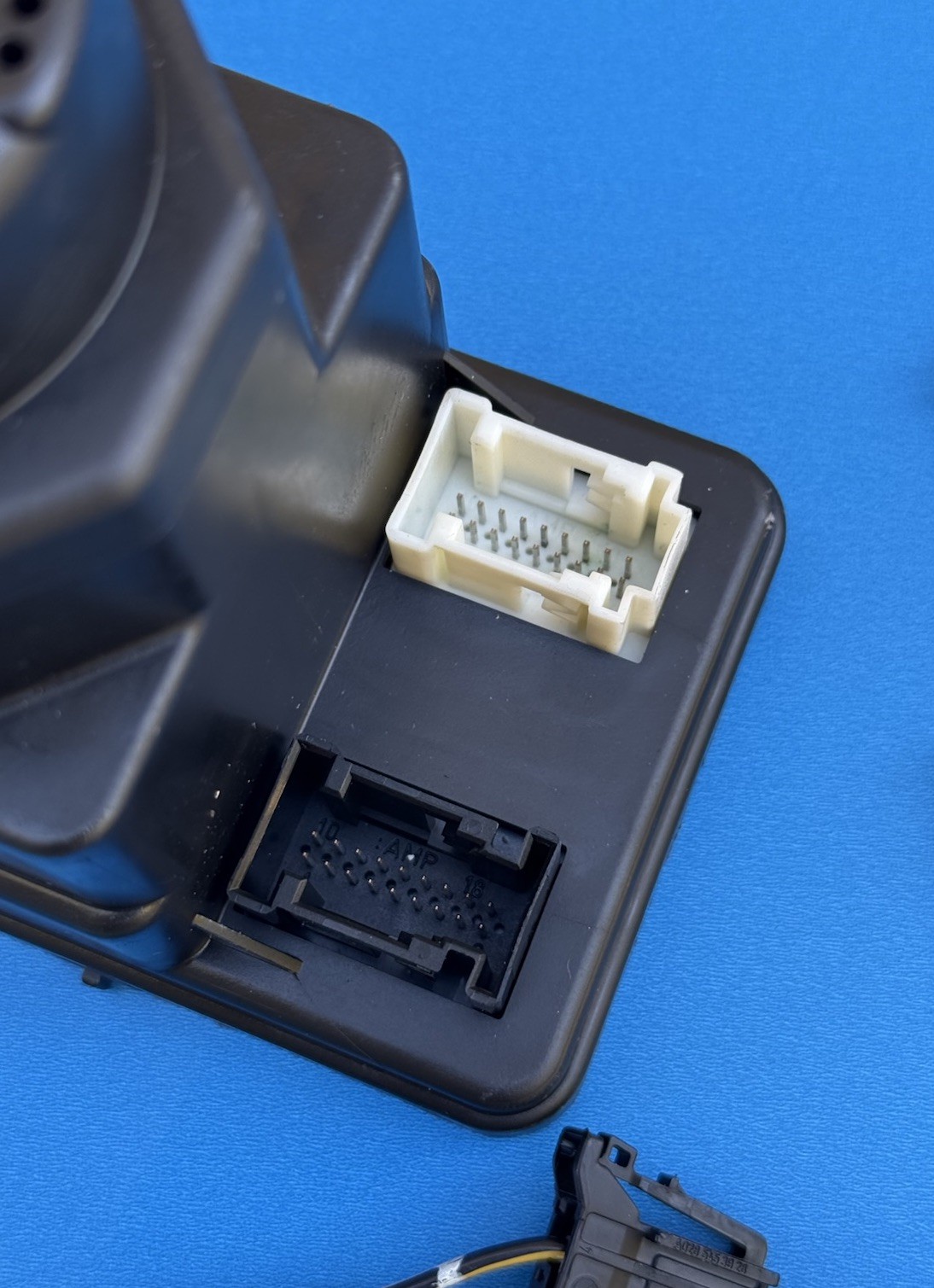 97-04 Mercedes R170 SLK230 SLK320 SLK32 AMG Central Door Locking Vacuum Pump OEM