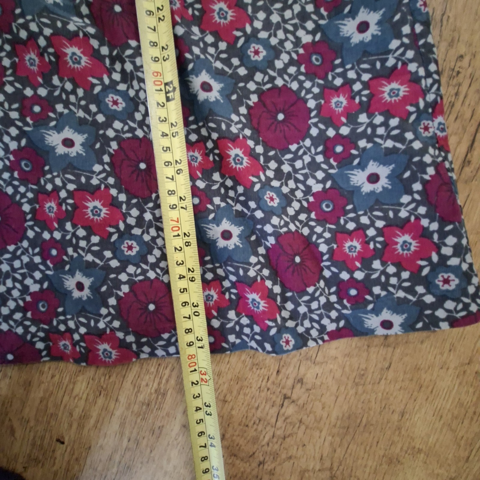 Seasalt Cornwall White Sands ladies Needlecord Skirt Size 10 Vgc Pink/teal/Grey