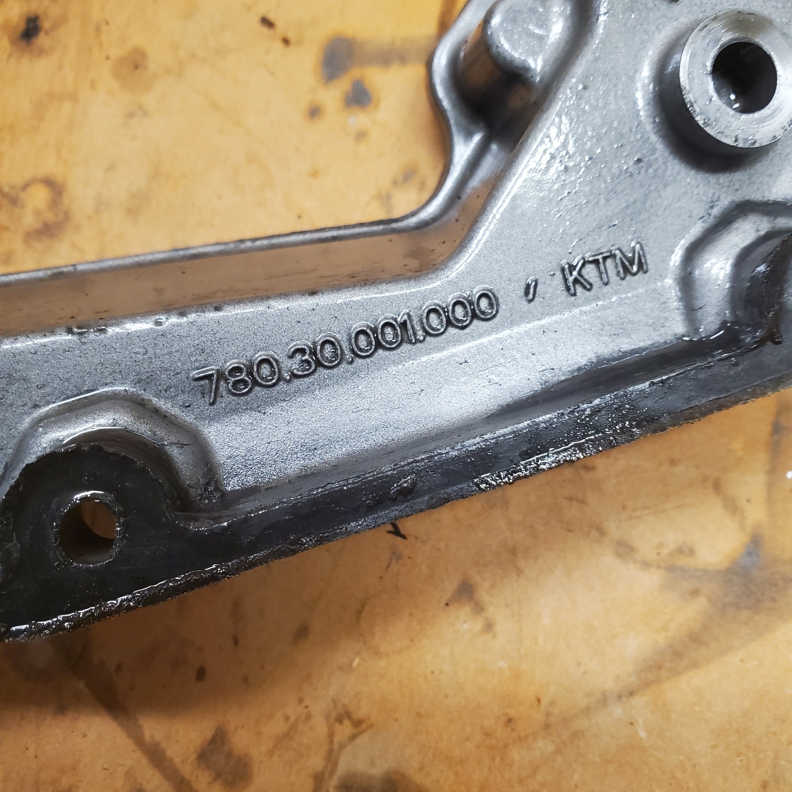 2010 KTM 450 XCW Inner Clutch Cover Side Case Water Pump 78030001000