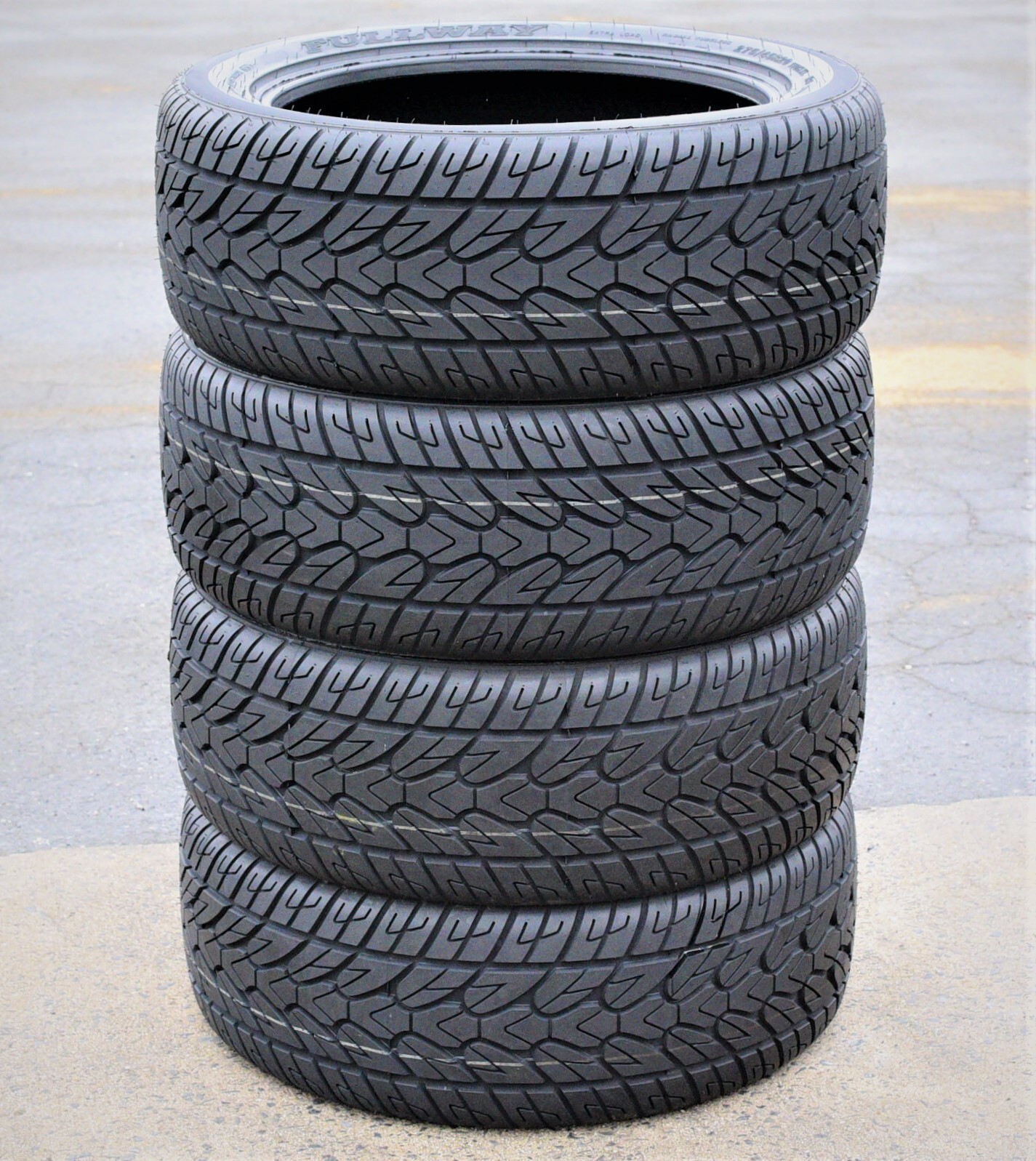 4 Tires Fullway HS266 305/40R22 114V XL A/S Performance