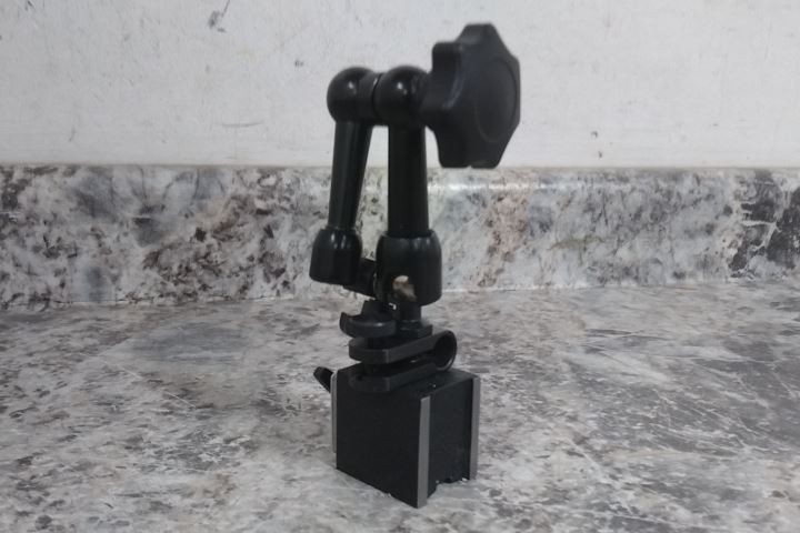 Starrett 660 7.5 In Maximum Reach Magnetic-Base Indicator Holder