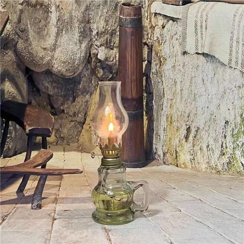 Rustic Oil Lamp Lantern Vintage Glass Kerosene Chamber Oil Lighting Lantern Home