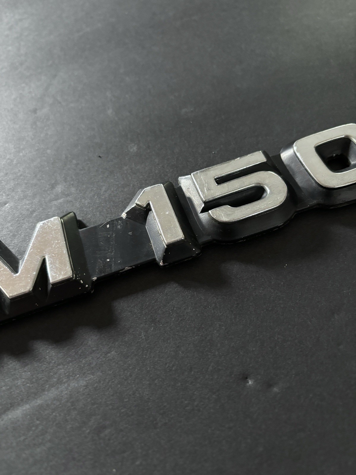 97-02 Dodge Ram 1500 Emblem 85501C Logo 5DV60PR4 Nameplate 55295310 Decal Badge