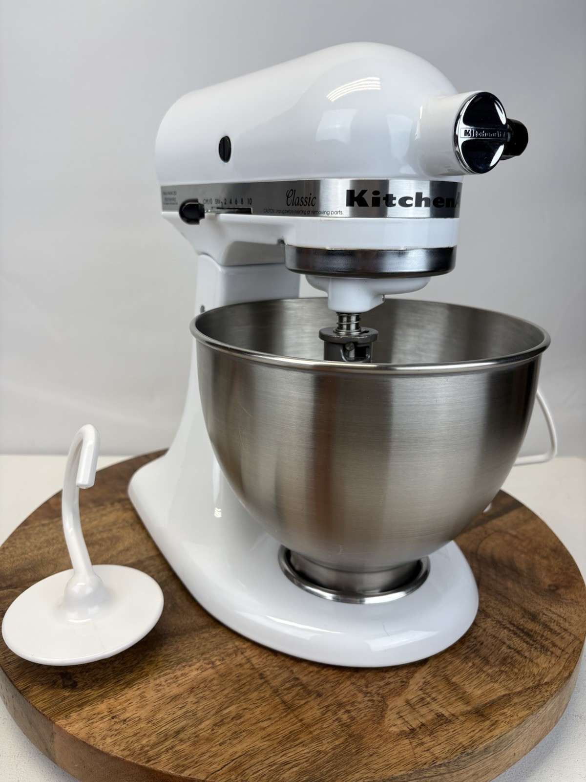 KitchenAid - Classic Series 4.5 Quart Tilt-Head Stand Mixer - K45SSWH - White