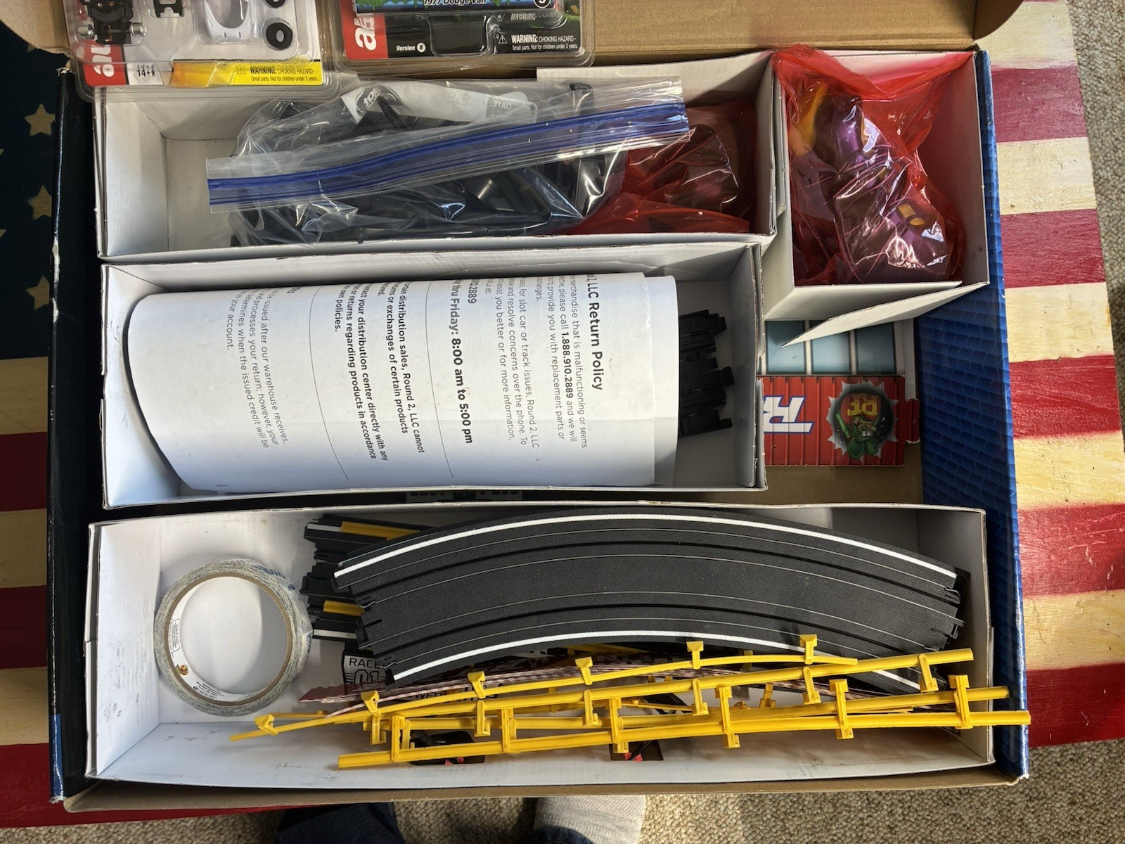 Auto World Rat Fink Racing Slot Race Set Scale 1:64*** NOTE CHECK DESCRIPTION***