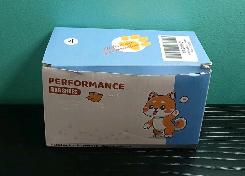 QUMY Dog Shoes Black Size 4 (31-40 lbs.) - Open Box