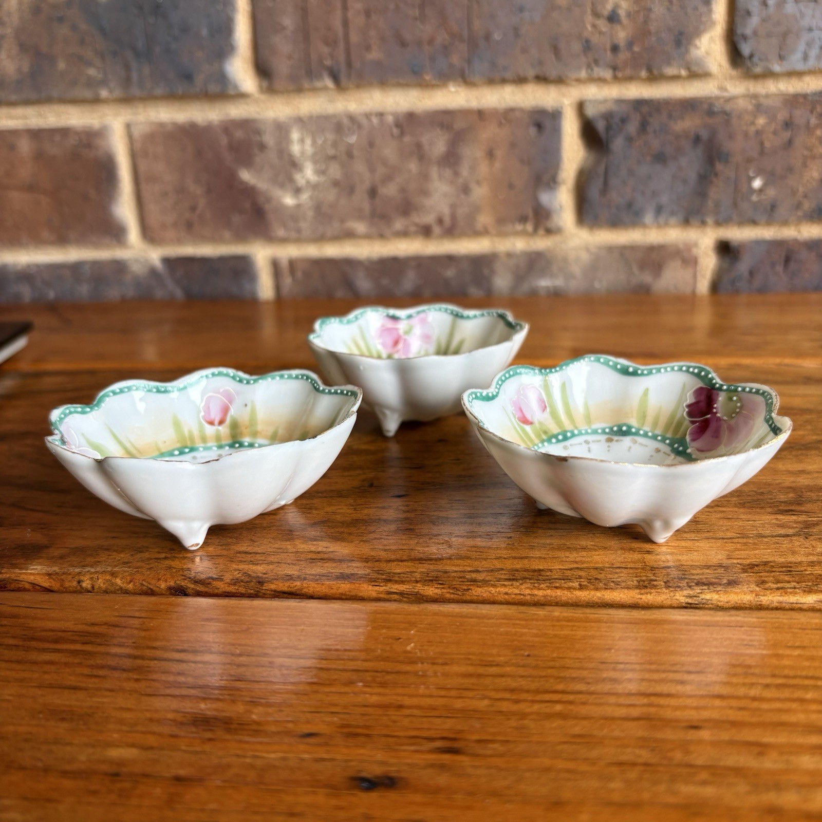 Antique Set Of 3 Handpainted Porcelain Salt Cellars Nut Bowls Footed Japan