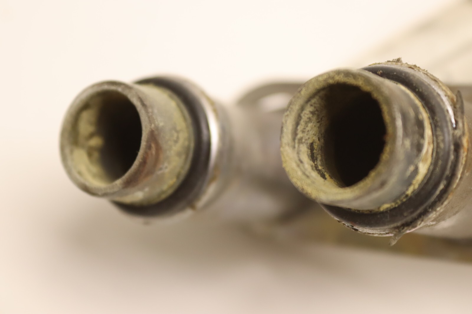 2019-2023 VOLVO VNL 760 860 D13 CAB A/C HEATER SLEEPER PIPE HOSE 84708590 OEM