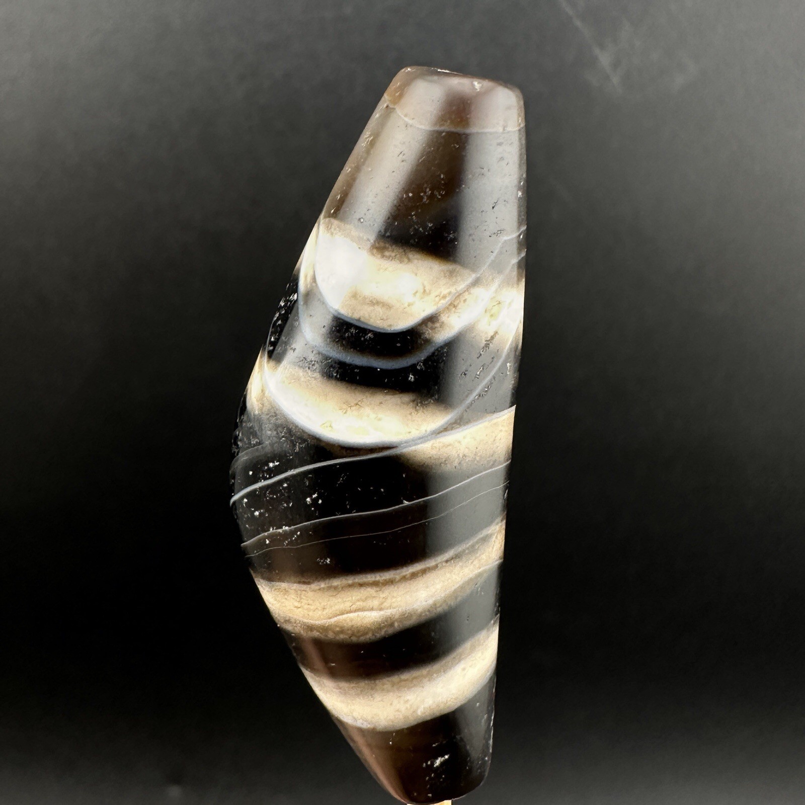 Tibetan Buddhism Agate 4 Stripe Horn Bead Totem Dzi Bead Amulet Pendant