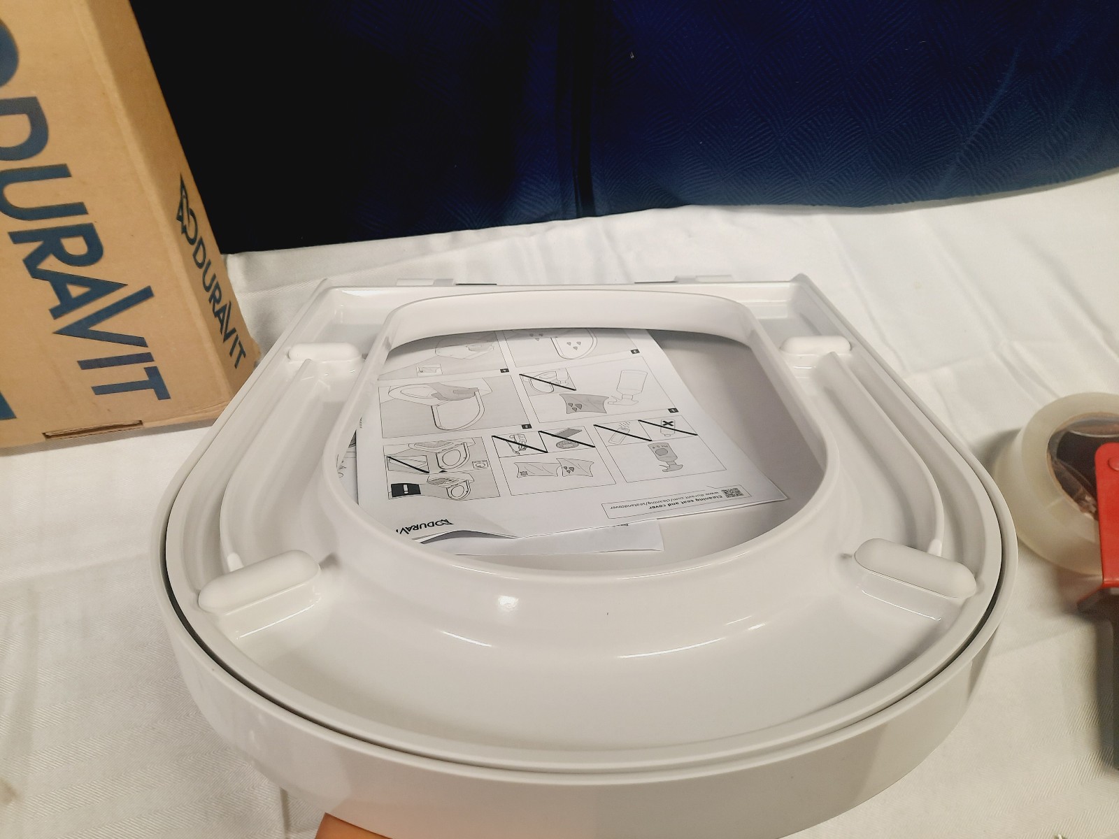 Duravit 0020290000 DuraStyle Elongated Closed-Front Toilet Seat ~ White ~ NEW