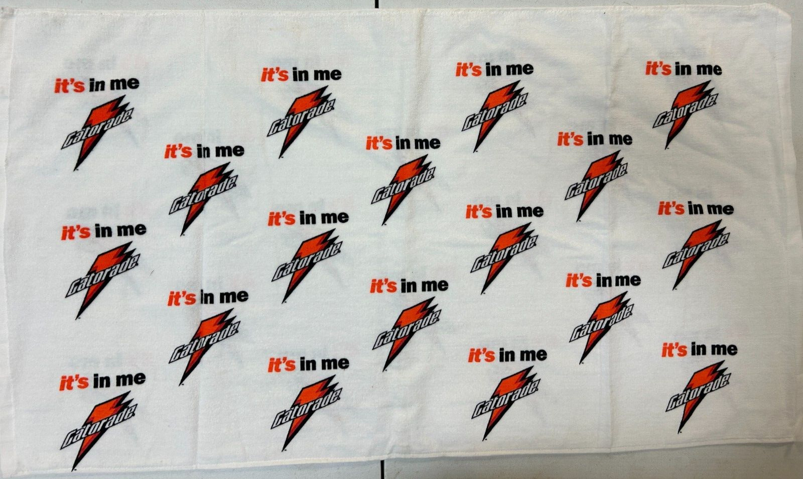 McArthur Gatorade It's In Me Sideline Towel White 24 X 42 js