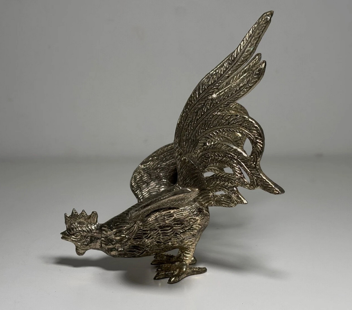 Pair of silver-plated metal fighting roosters, antique bird, rustic decoration