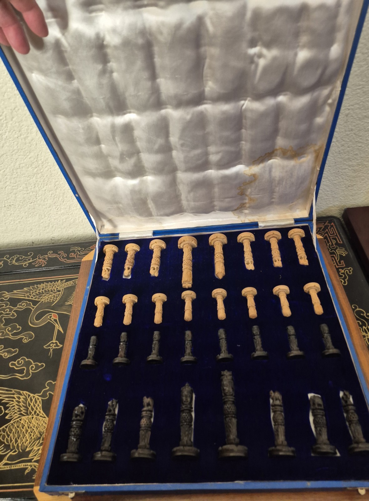 Ornate Carved Box Wood Ebony Chess Set 4" King 18" Board 1.75" Squares Box Case!