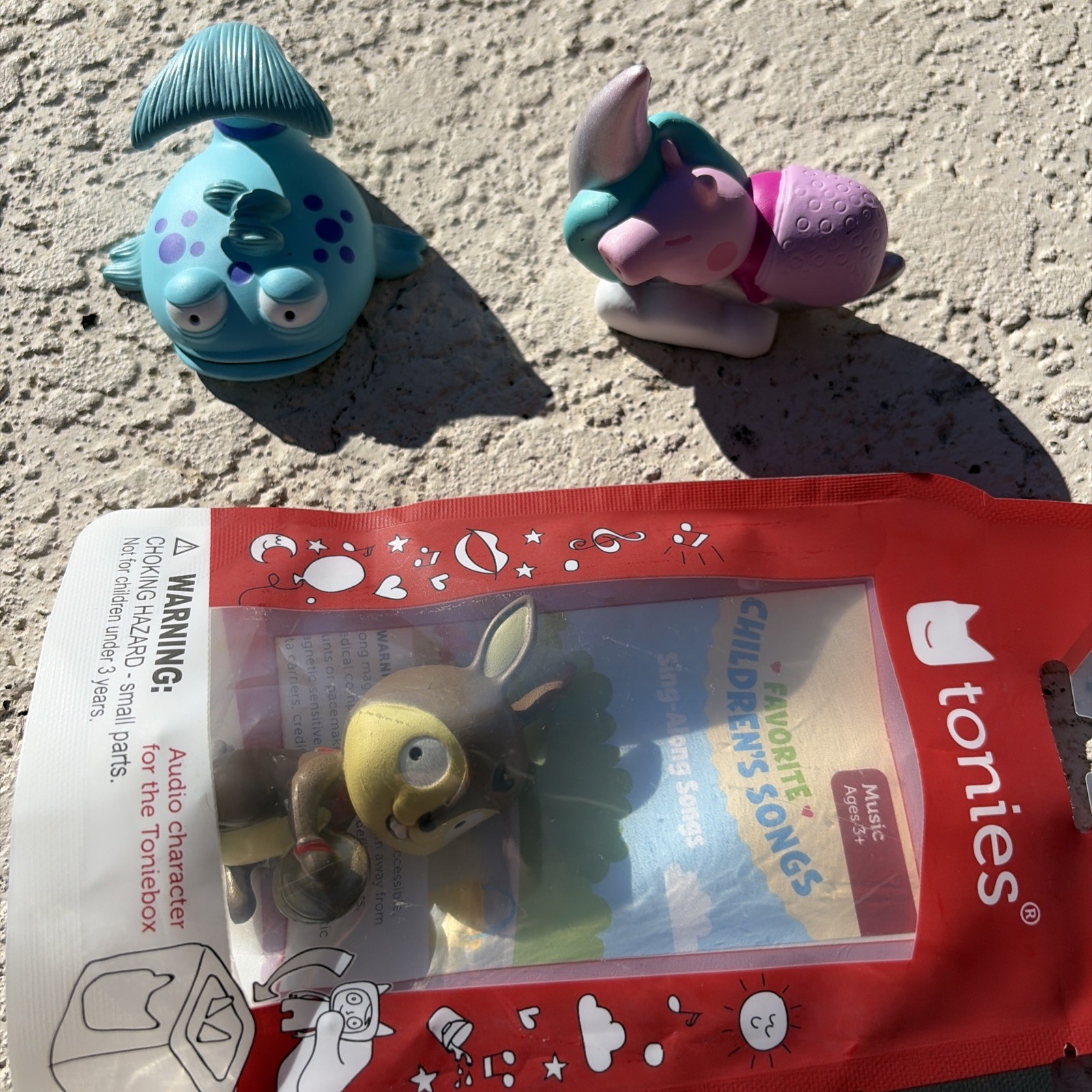 Tonibox Box Carry Case And 8 Characters new in sealed box