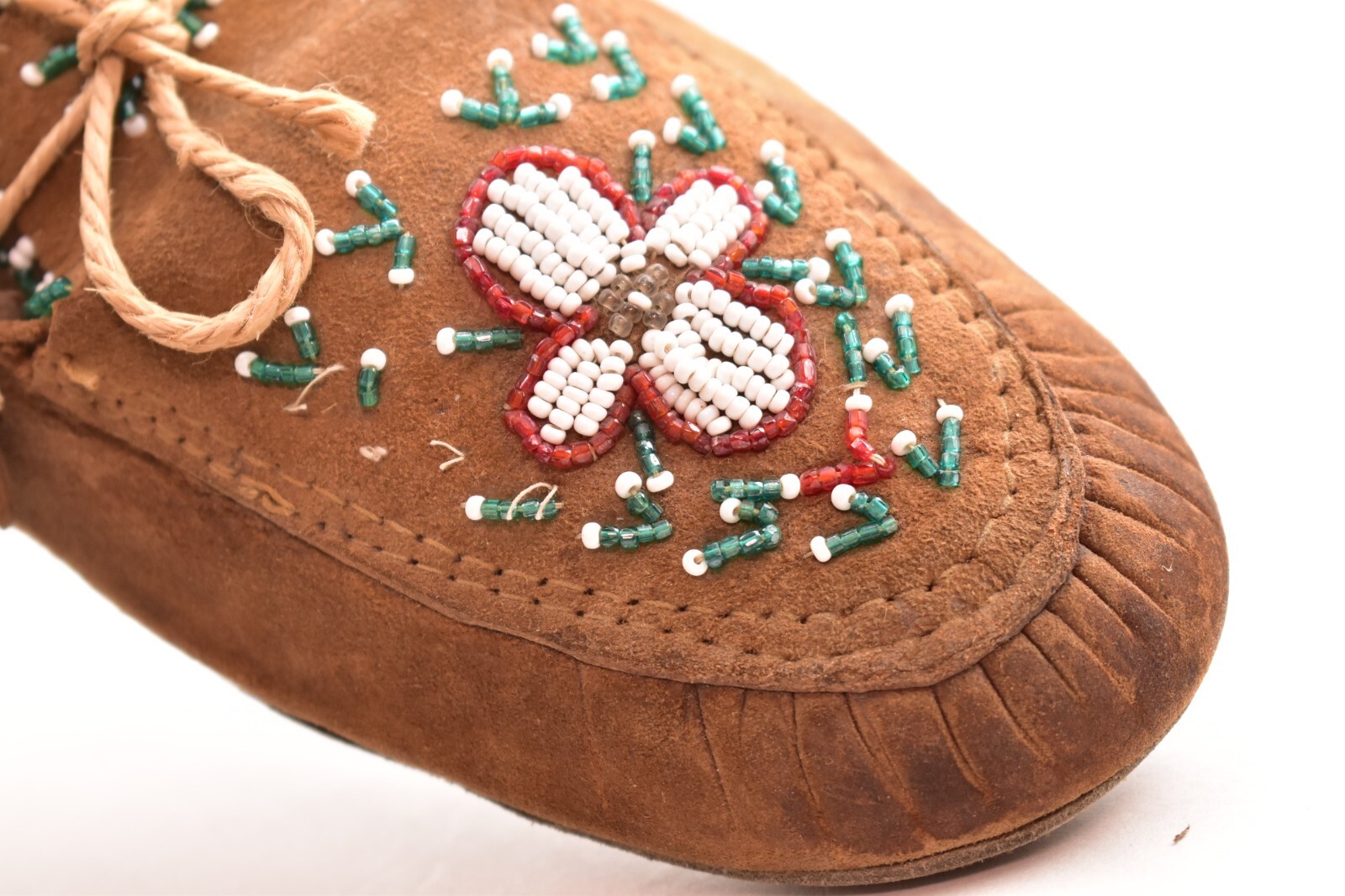 Vintage Native American Cree Indian Handmade Beaded Leather Moccasins ATQ