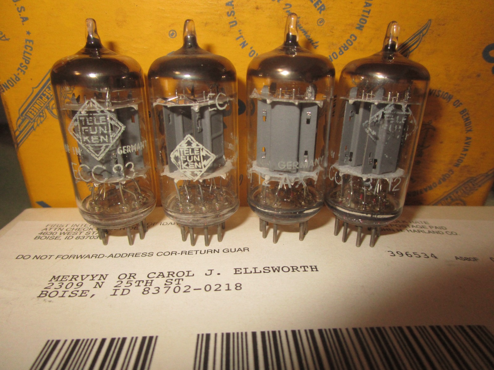 (4) NOS to Good Telefunken    Bottom 12AX7/ECC83   Guitar  Audio   Tubes
