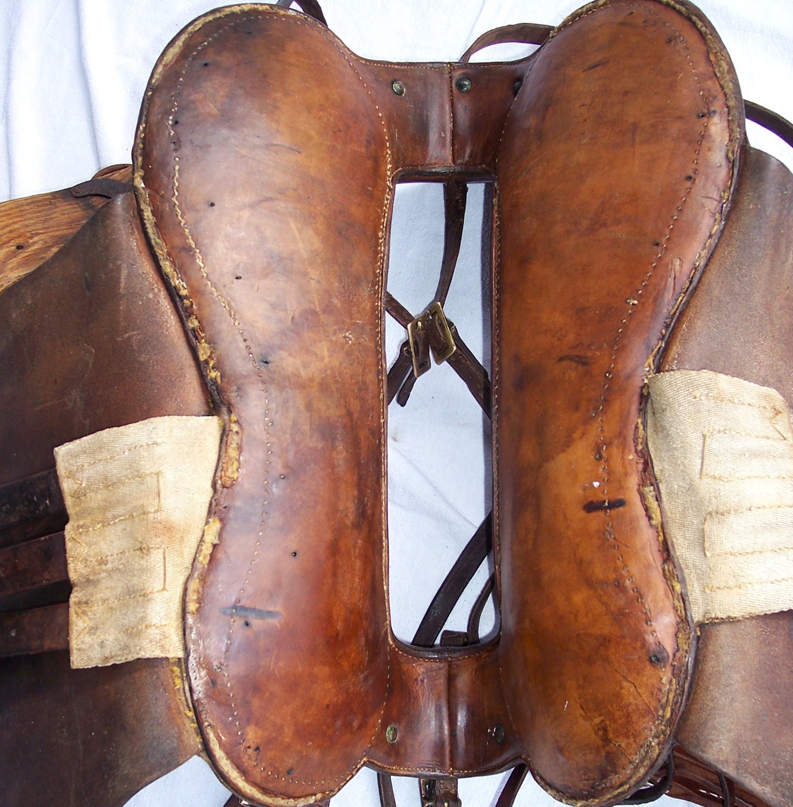 Antique US Cavalry Saddle Brass US Conchos Military McClellan 11" Seat Marked