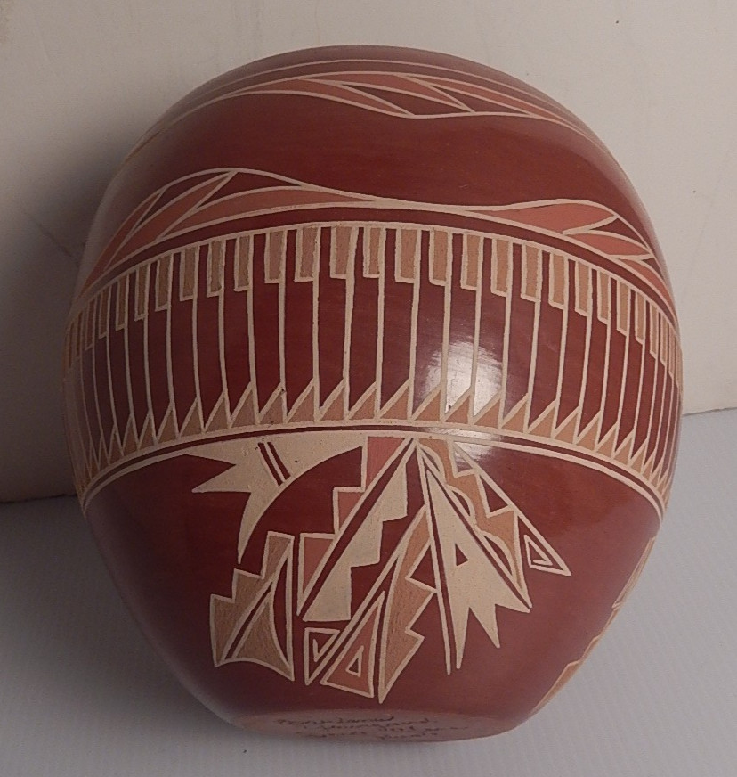 Beautiful Signed Earlene Youngbird Polychrome Redware Pot Santa Clara Pueblo