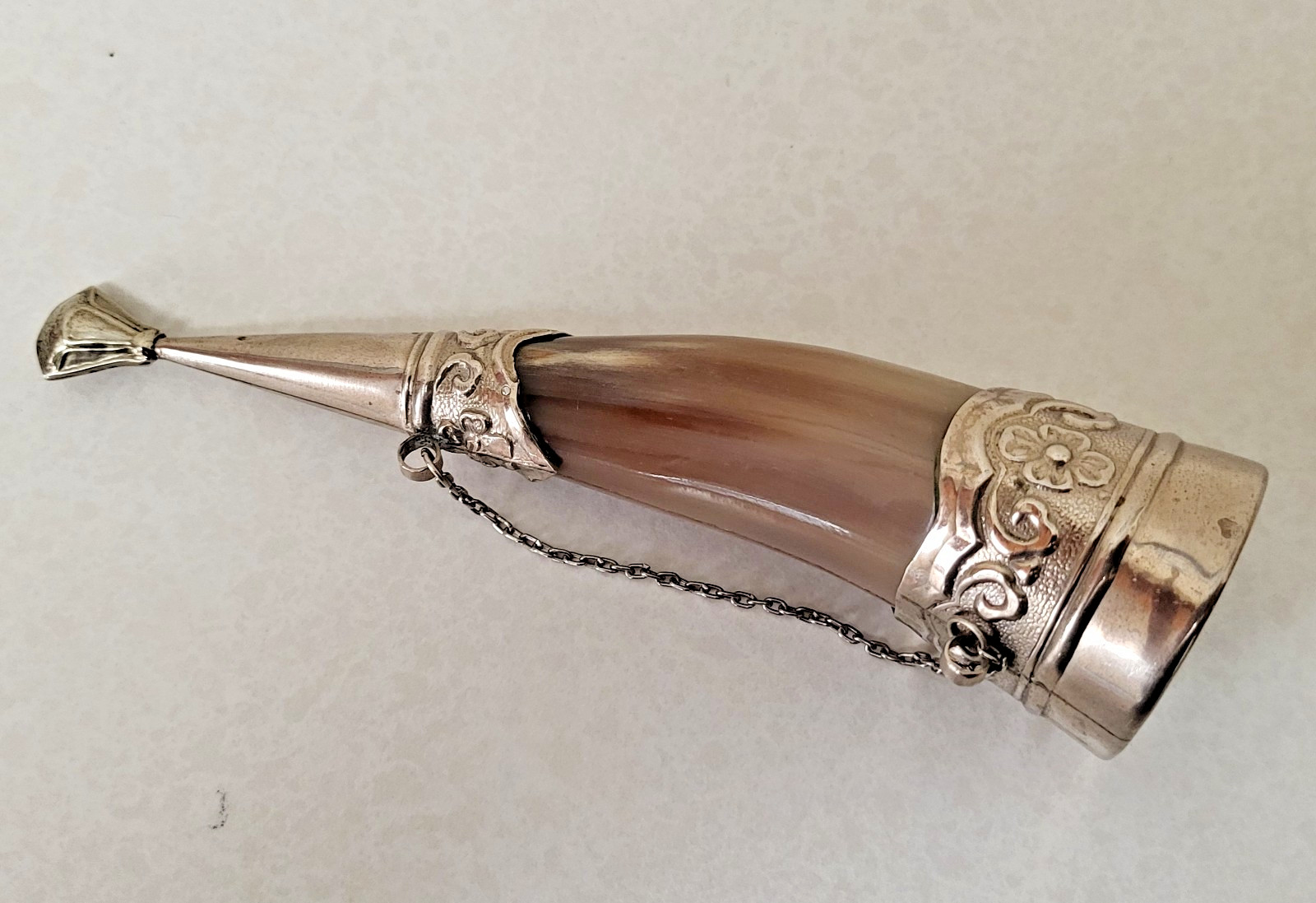 Vtg Horn Wine Cup Silver Trim Embossed Chain Ceremonial Ox Bull Bovine Scottish