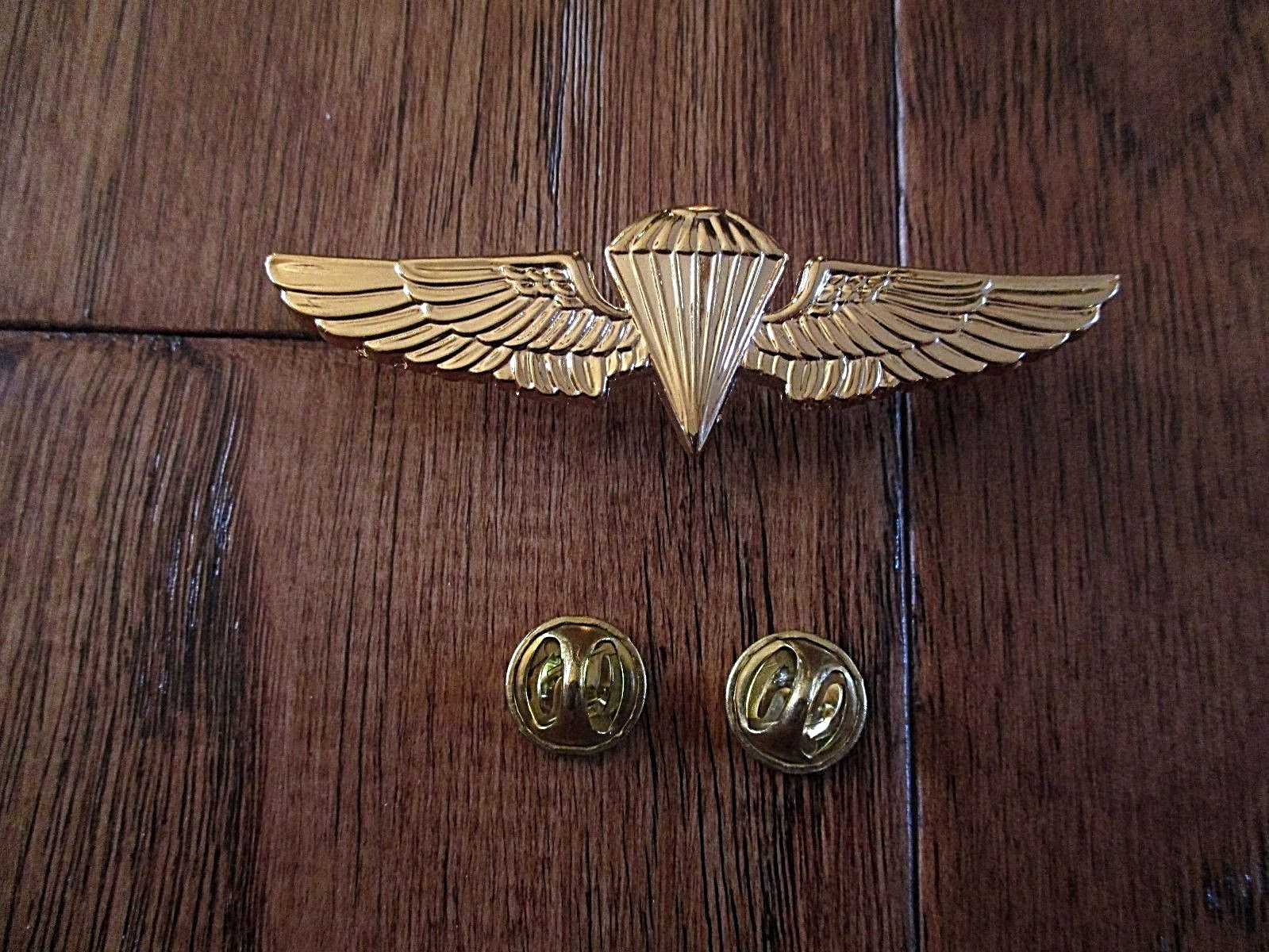 U.S MILITARY NAVY / MARINE CORPS GOLD PARACHUTIST PARATROOPER JUMP WINGS PIN