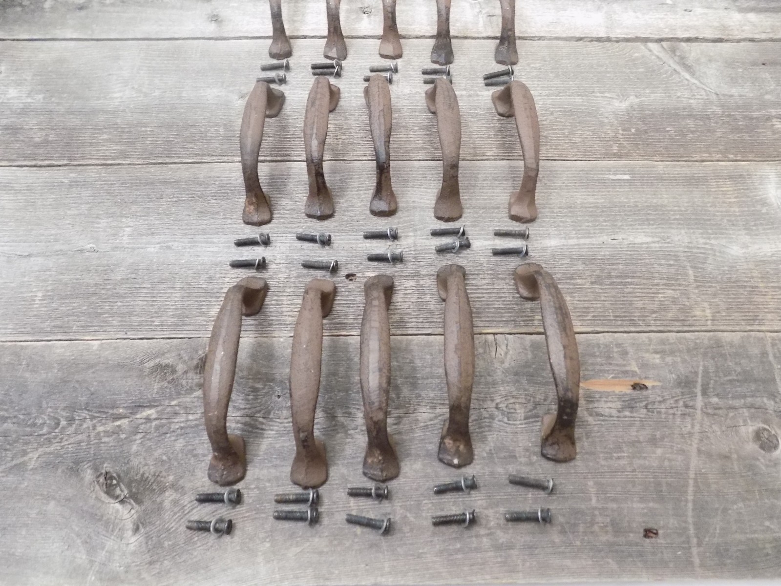 20 CAST IRON HANDLES RUSTIC DRAWER PULLS 5 1/4" LONG W/ SCREWS WESTERN GRASP